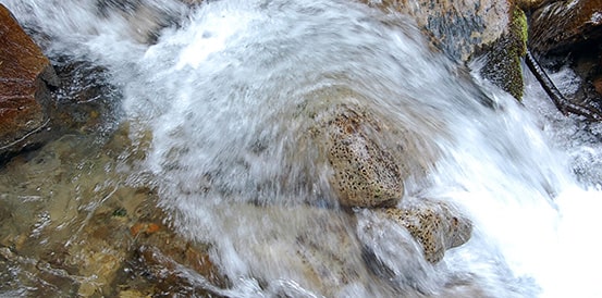 信濃湧水の天然水